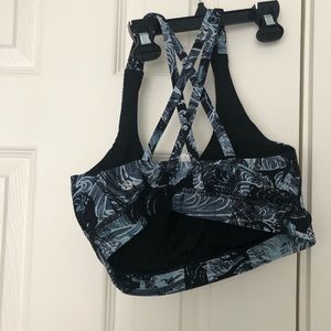 Lululemon sports bra
